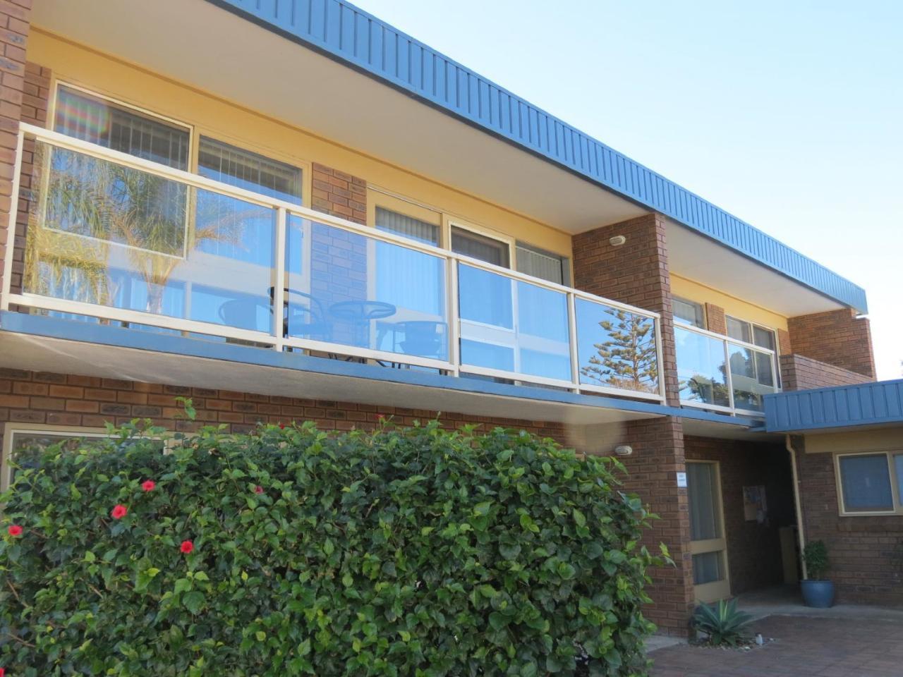 Chapman Court Aparthotel Merimbula Exterior photo