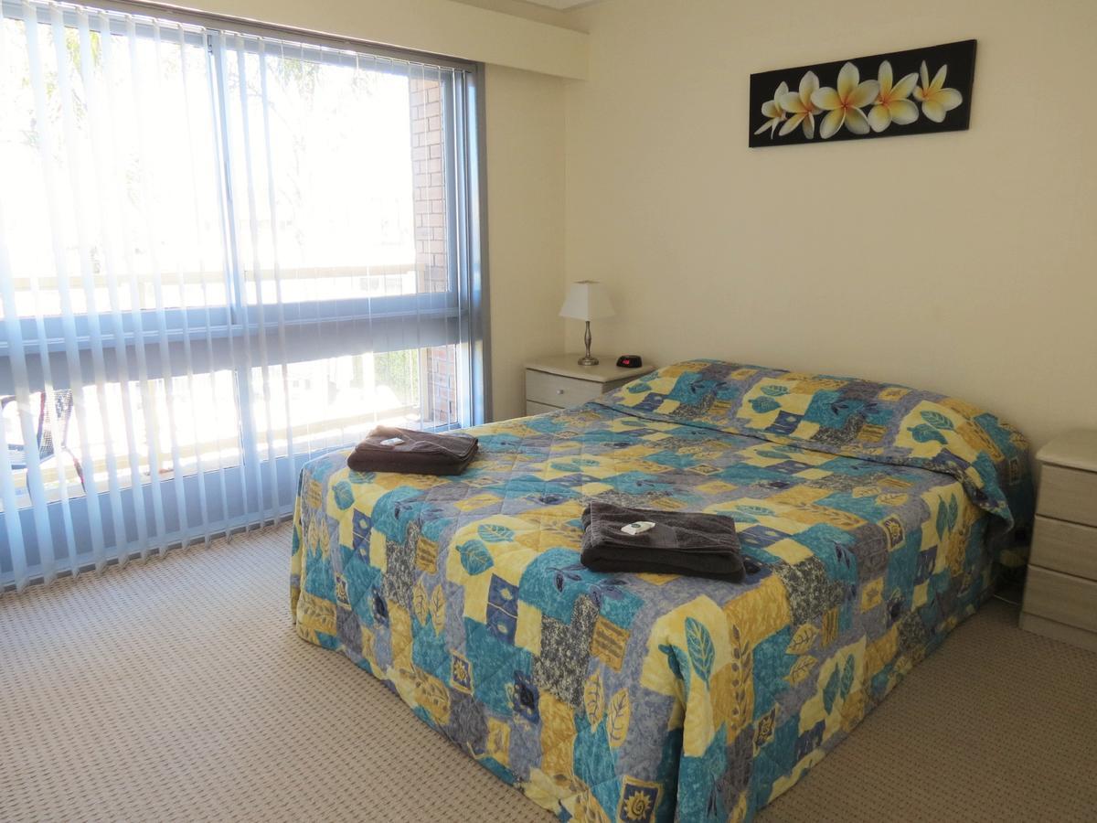 Chapman Court Aparthotel Merimbula Exterior photo